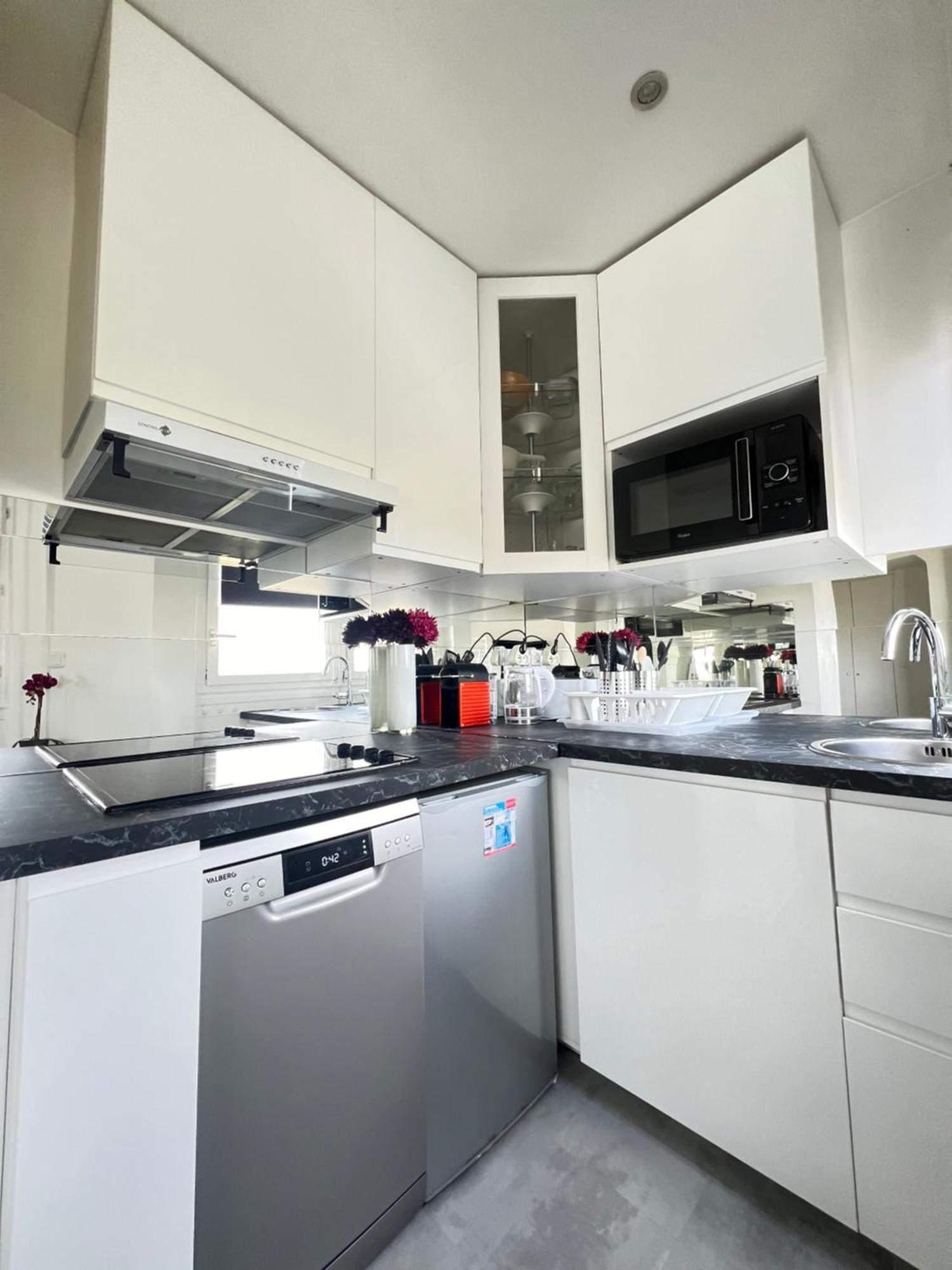 Appartement In With View, 15min Direct To Center *